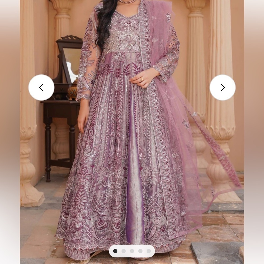 Pakistani Festive Party Wedding wear Purple/ Lilac Size Large 2 piece